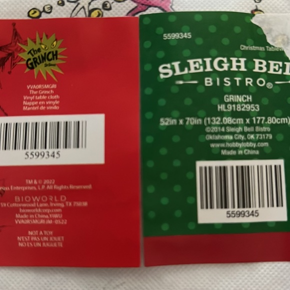 NWT GRINCH VINYL TABLECLOTH💗 - Picture 3 of 3